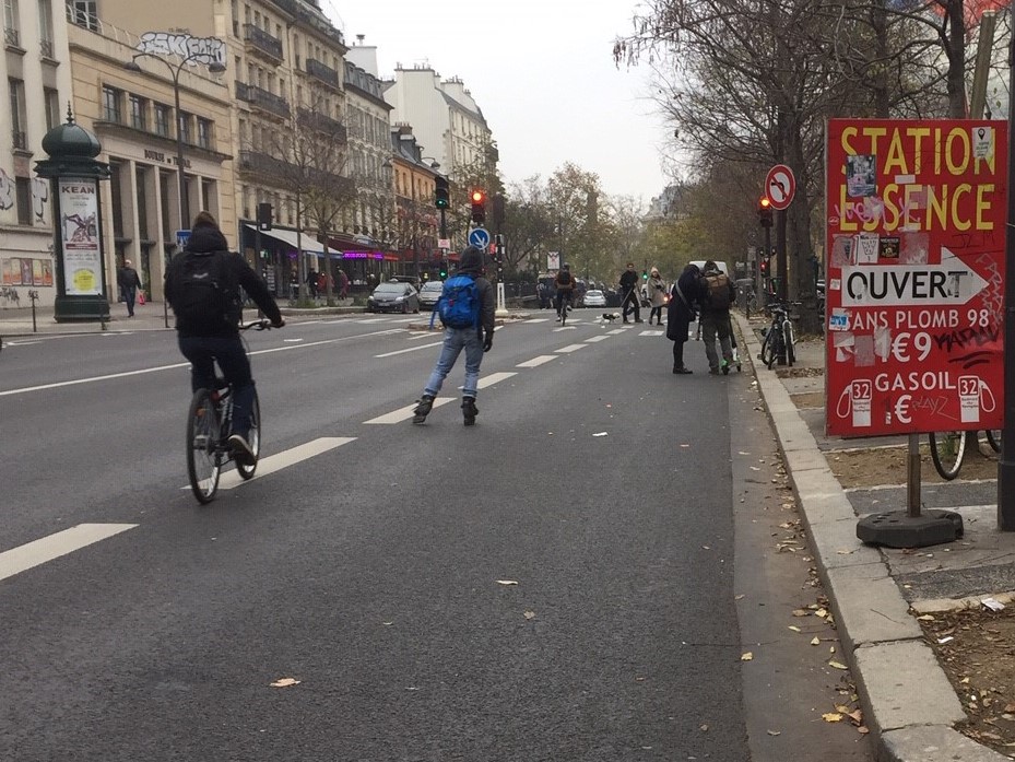 En Rue « DANS LA RUE AUJOURDHUI… | LE TRAIN EN MARCHE